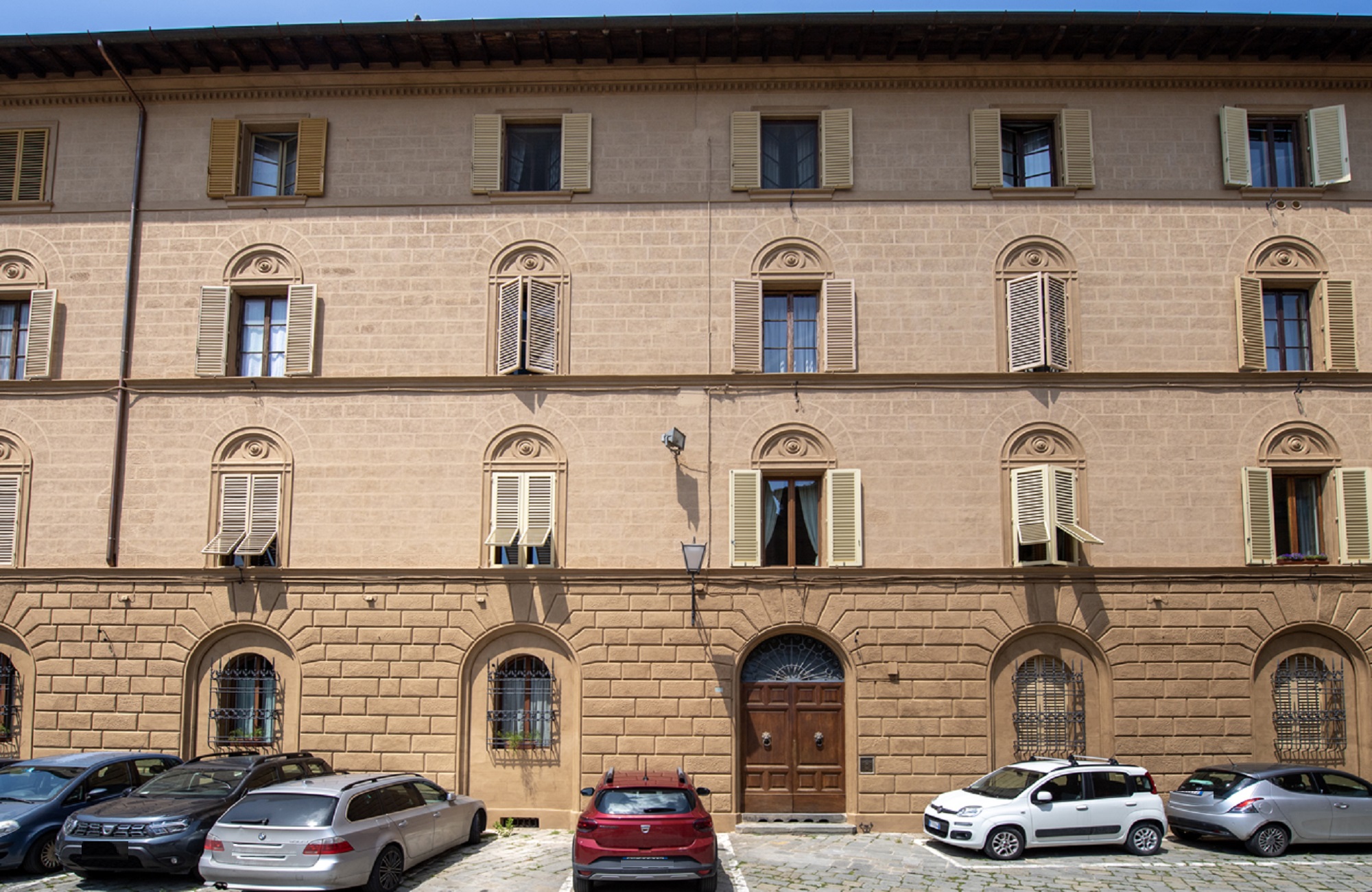 apartment for sale siena historical downtown