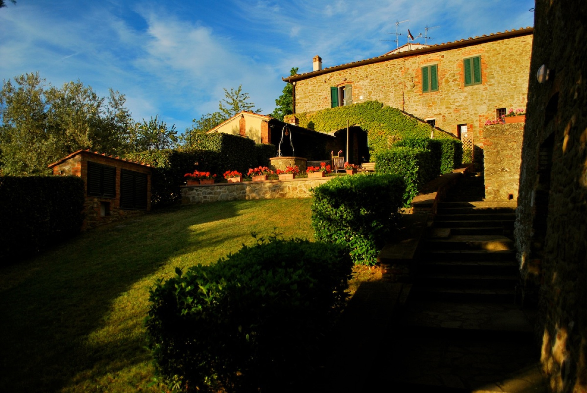 country house hamlet for sale gaiole in chianti chianti