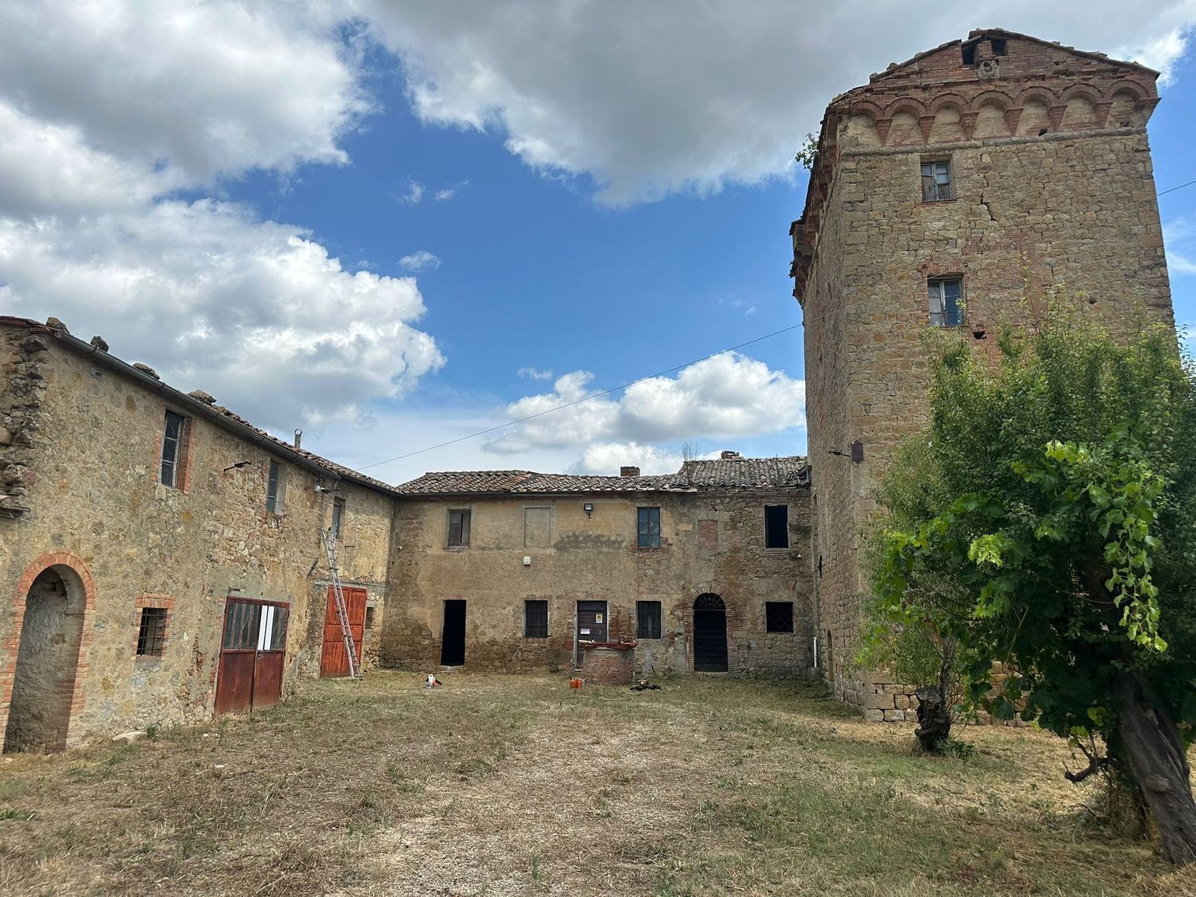 country house hamlet for sale pienza val d orcia