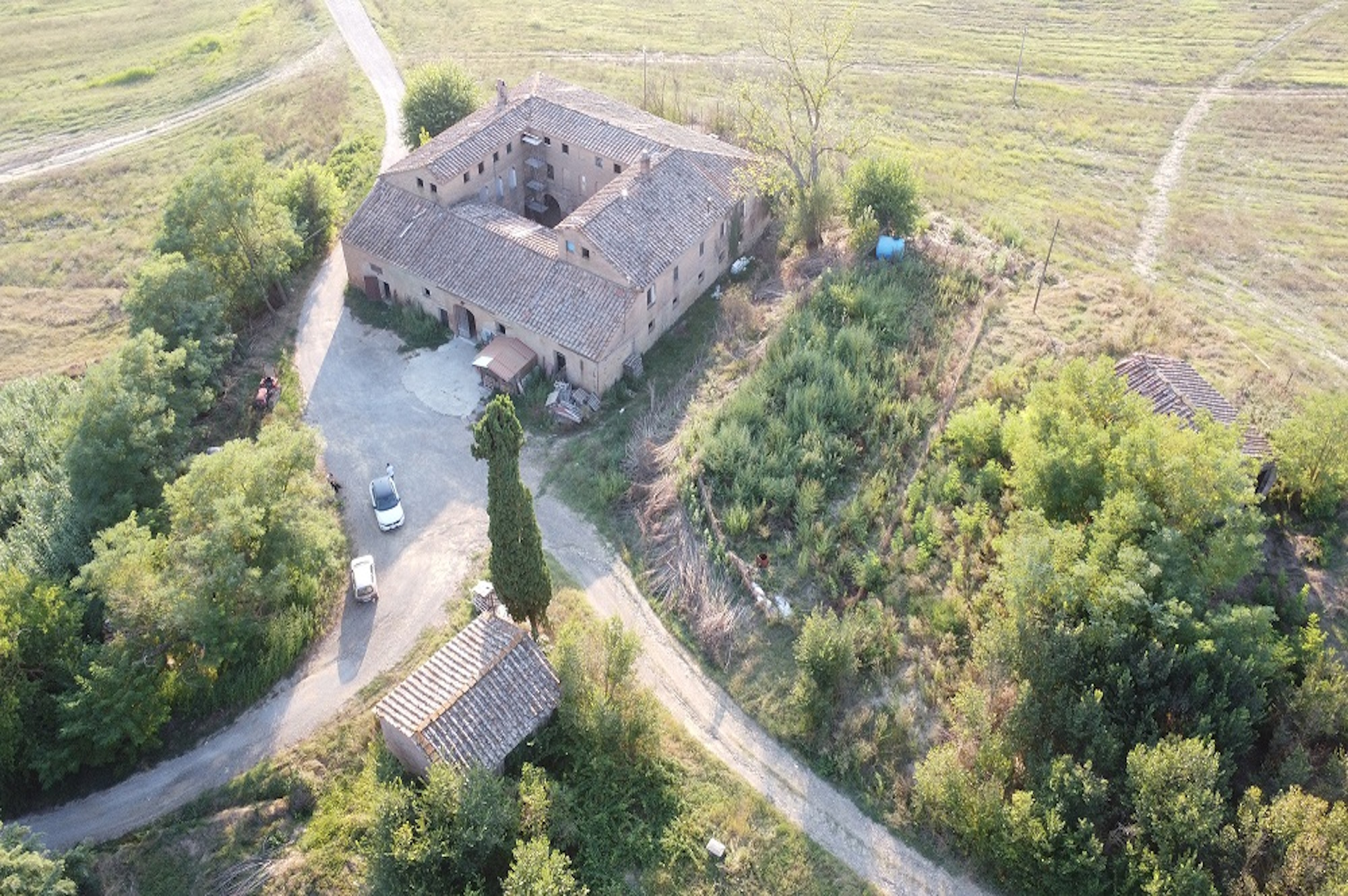 country house hamlet for sale buonconvento crete senesi