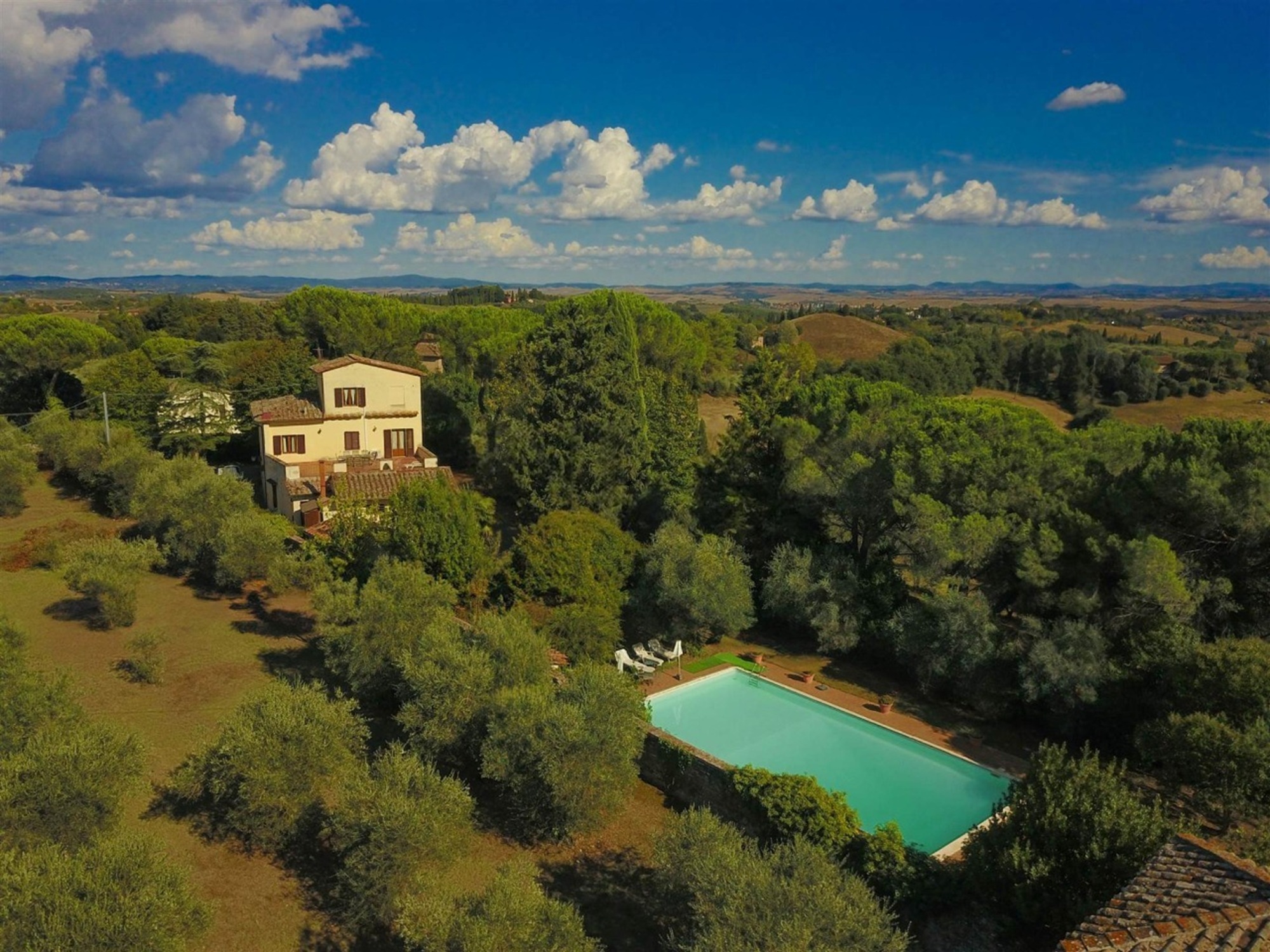 villa for sale siena near the center